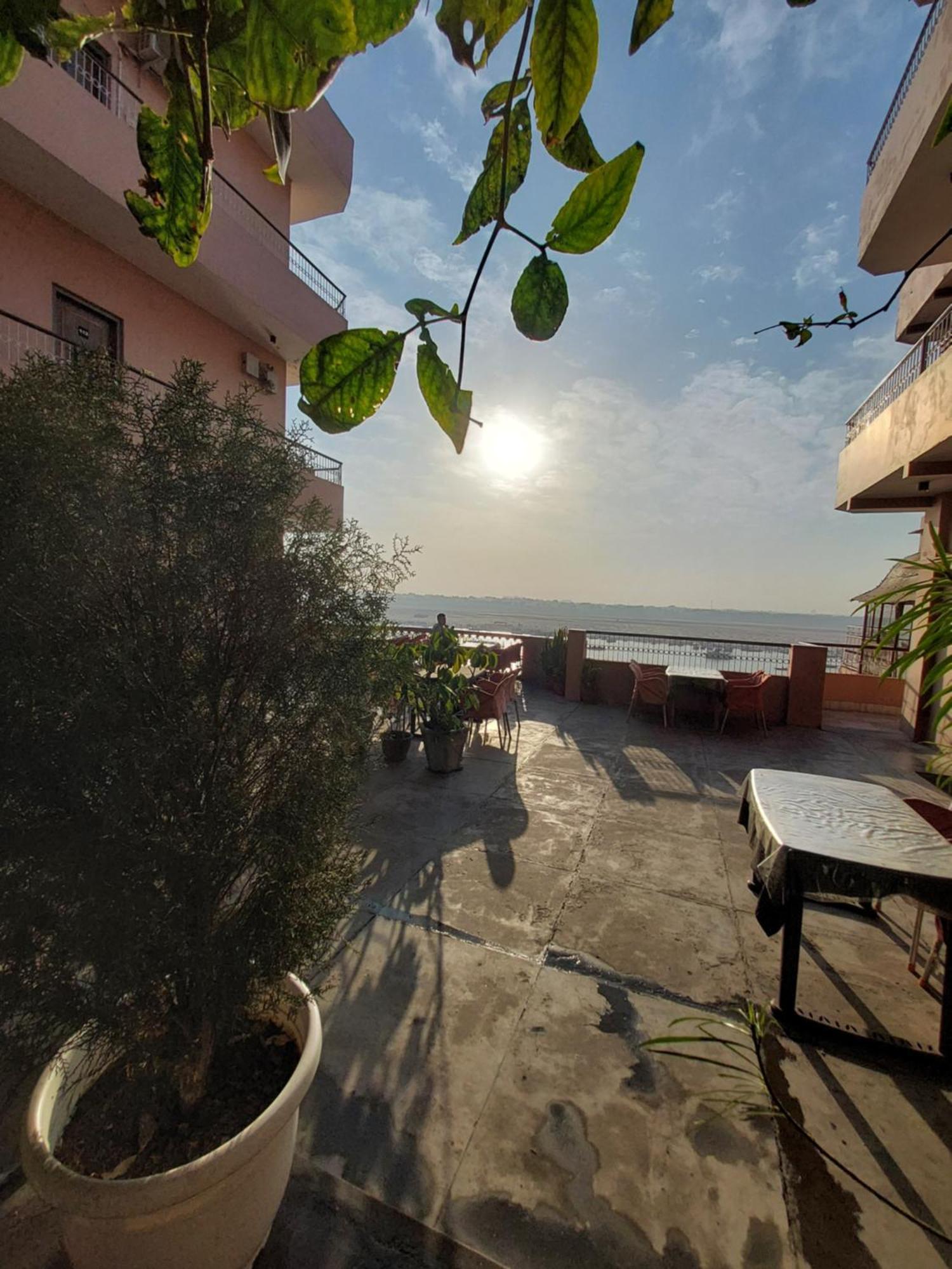 Alka होटल Varanasi